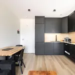 Modern Apartment near PwC&Deloitte&Cloche d’Or Mall